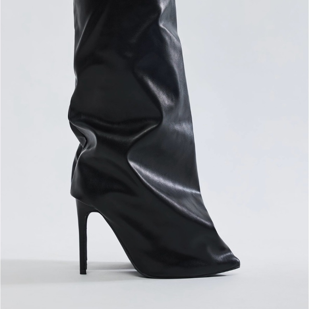 Elegant Black Women's Boots
